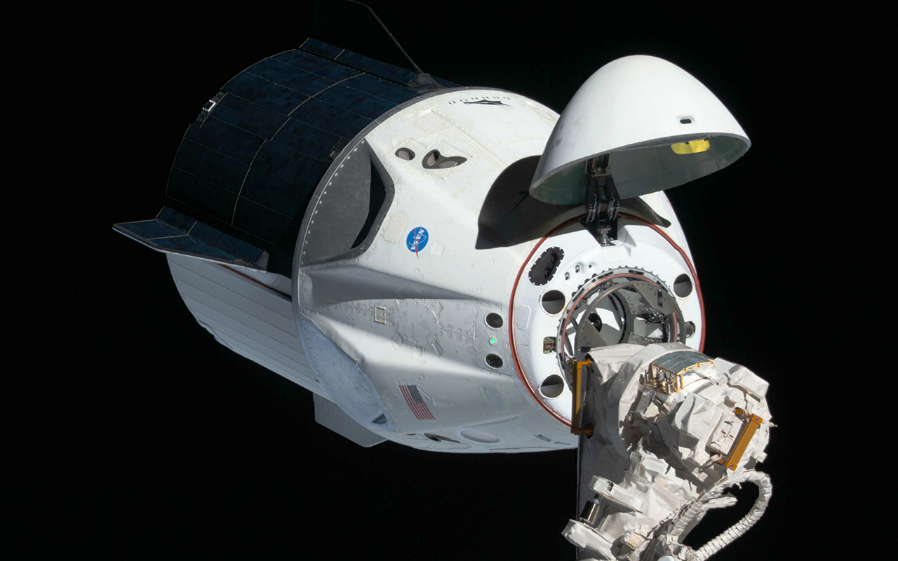 NASA 将向 SpaceX 预订更多 Crew Dragon，确保发射不被波音延误影响