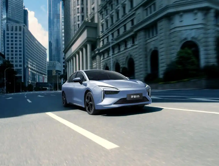 易至 EV3 PLUS 与零跑 T03 深度对决，谁才是小型纯电 “王者”？